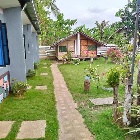 Junjals Backpackers Chalet Bohol Exteriér fotografie